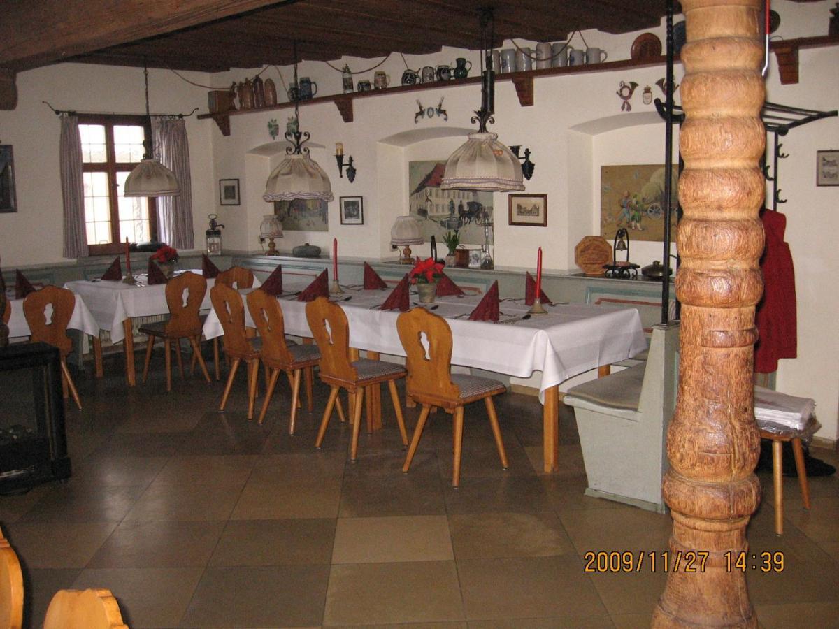 Emskirchen Alte Poststation Goldener Hirsch酒店 外观 照片