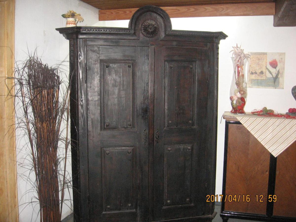 Emskirchen Alte Poststation Goldener Hirsch酒店 外观 照片