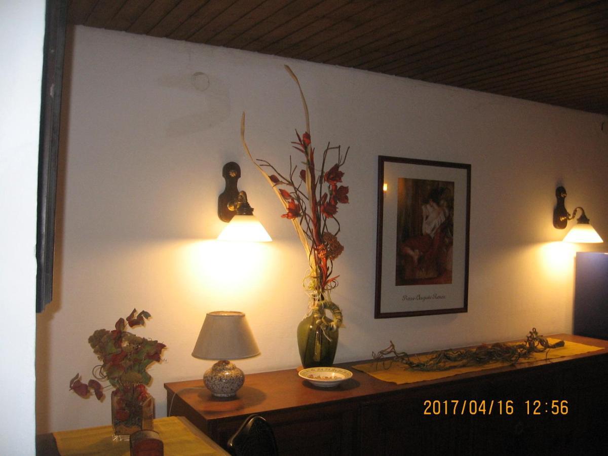 Emskirchen Alte Poststation Goldener Hirsch酒店 外观 照片