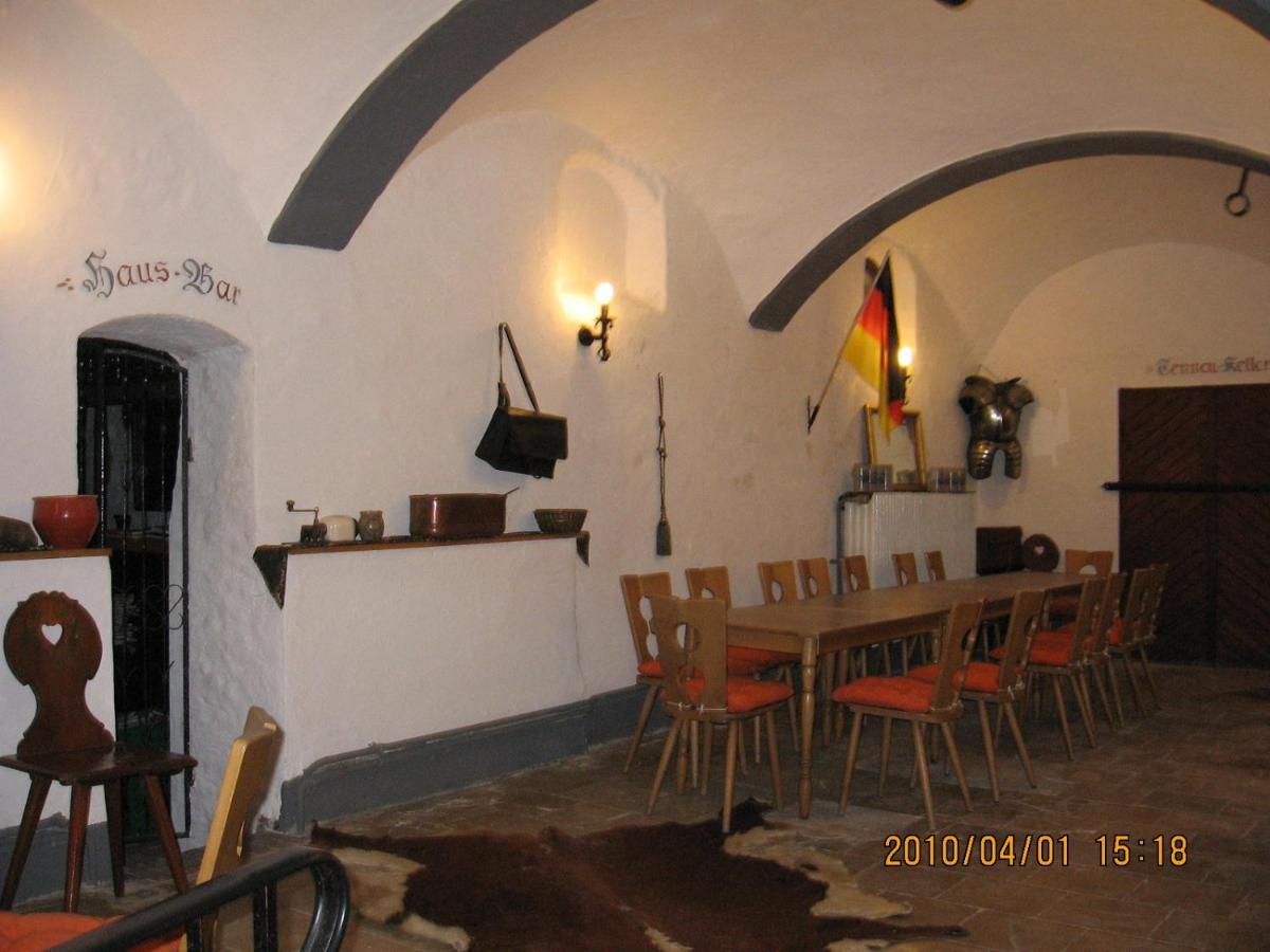Emskirchen Alte Poststation Goldener Hirsch酒店 外观 照片