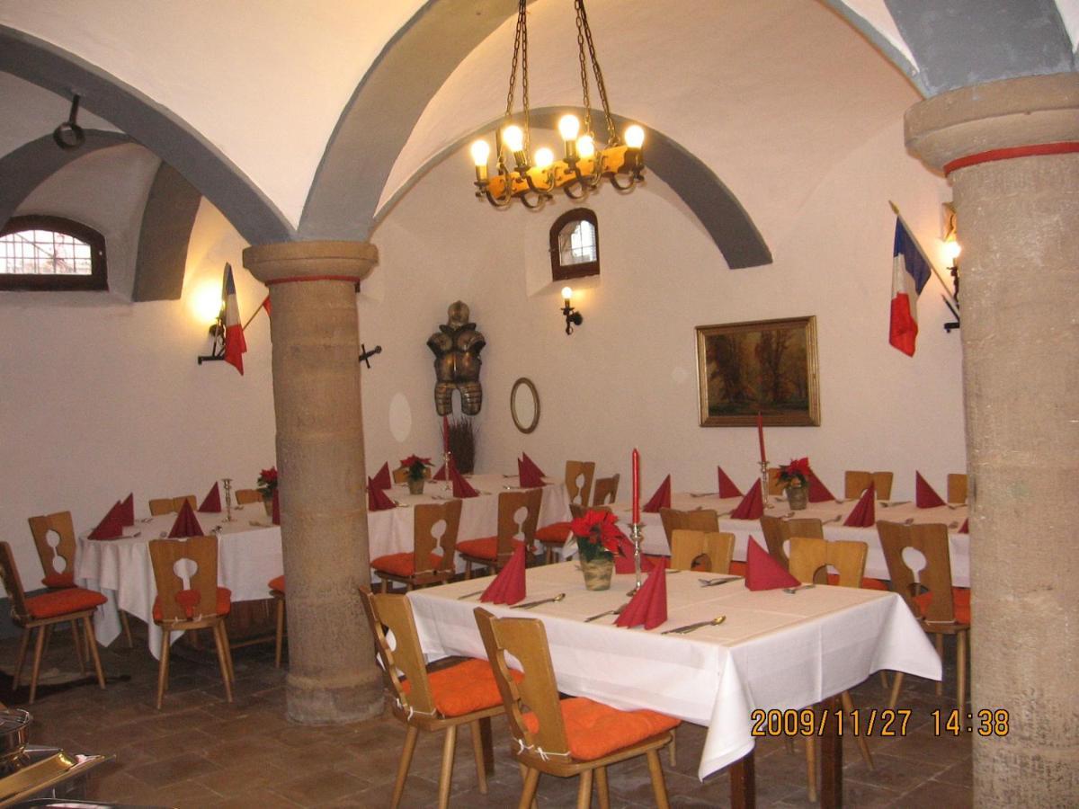 Emskirchen Alte Poststation Goldener Hirsch酒店 外观 照片